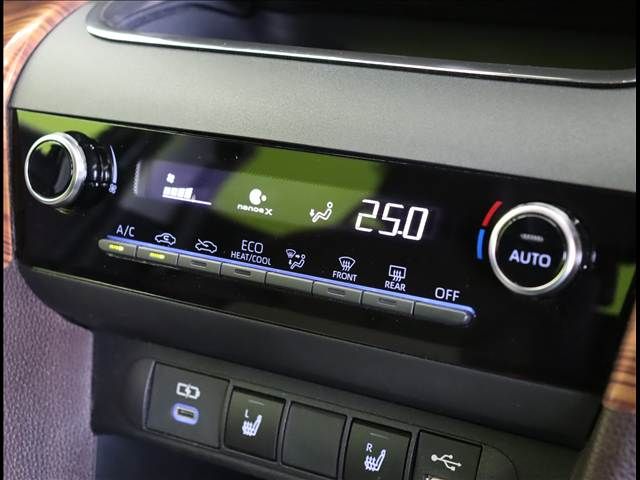 TOYOTA YARIS CROSS HYBRID 2022 Image 31