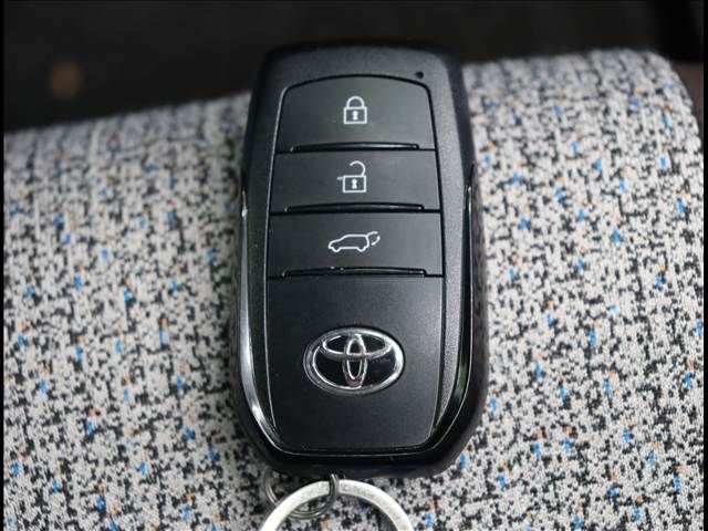 TOYOTA YARIS CROSS HYBRID 2022 Image 31