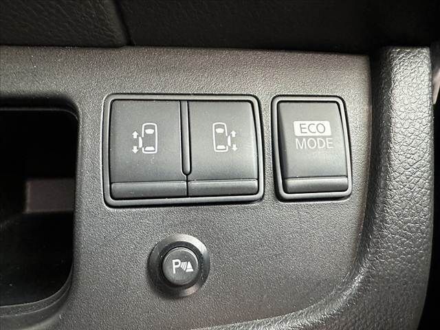 NISSAN SERENA  S-HYBRID 2012 Image 31