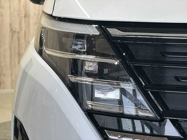 NISSAN SERENA  WG 2023 Image 31