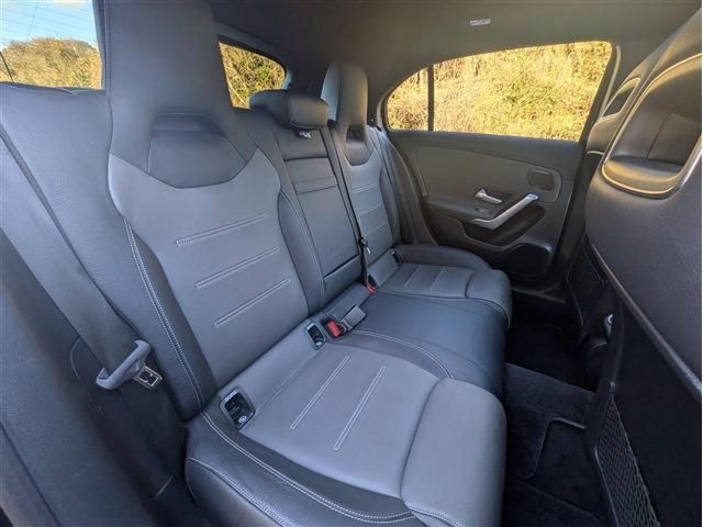 MERCEDES BENZ A CLAS 2019 Image 31