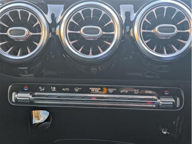 MERCEDES BENZ A CLAS 2019 Image 31