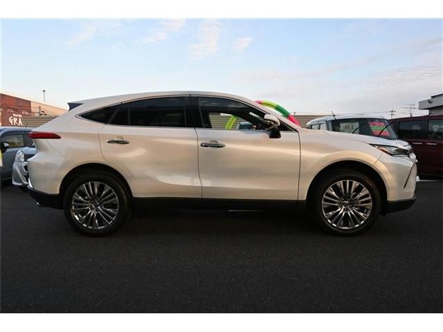 TOYOTA HARRIER HYBRID 2024 Image 31