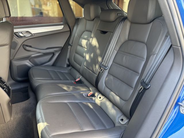 PORSCHE MACAN 2016 Image 31