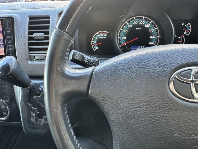 TOYOTA HIACE VAN 2WD 2013 Image 31