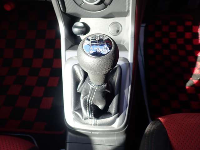 DAIHATSU COPEN 2018 Image 31