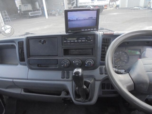 MITSUBISHI CANTER 2013 Image 31