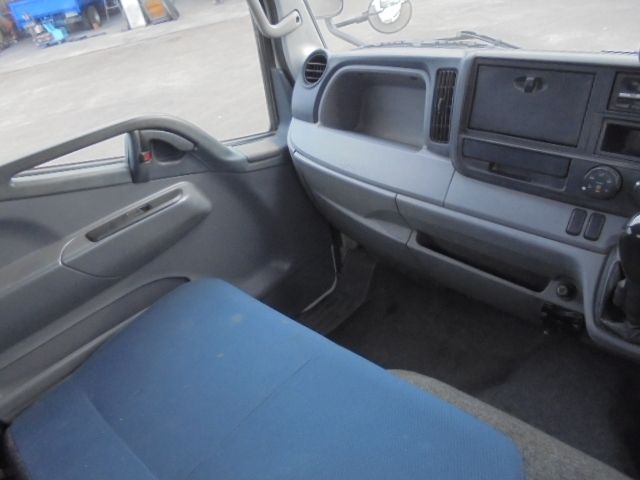 MITSUBISHI CANTER 2013 Image 31
