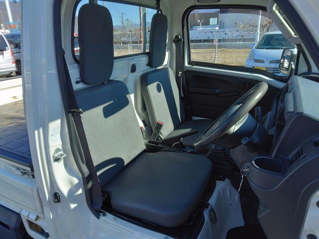 DAIHATSU HIJET TRUCK 4WD 2016 Image 31