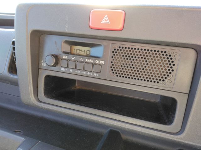 DAIHATSU HIJET TRUCK 4WD 2016 Image 31