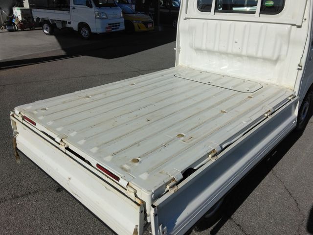 DAIHATSU HIJET TRUCK 4WD 2016 Image 31