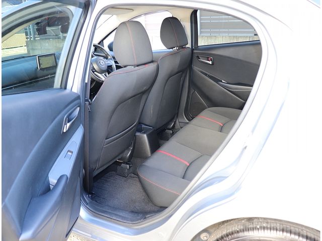 MAZDA DEMIO 2014 Image 31