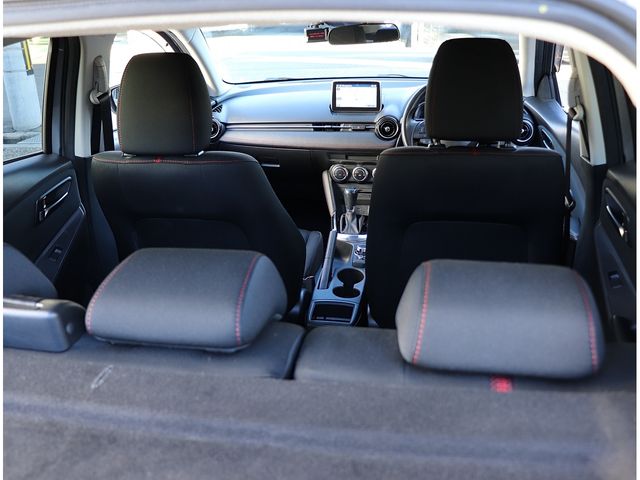 MAZDA DEMIO 2014 Image 31