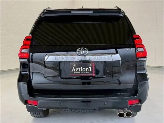 TOYOTA LANDCRUISER PRADO 2023 Image 31