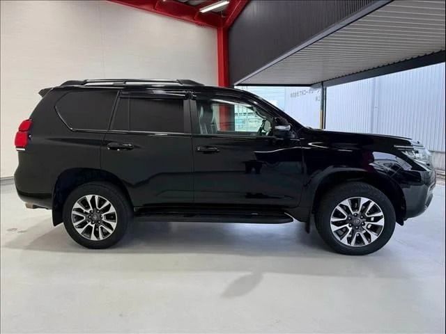 TOYOTA LANDCRUISER PRADO 2023 Image 31