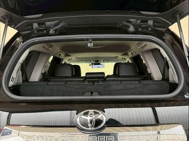 TOYOTA LANDCRUISER PRADO 2023 Image 31