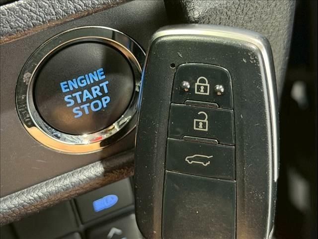 TOYOTA LANDCRUISER PRADO 2023 Image 31