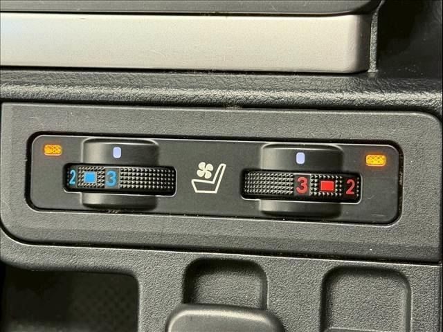 TOYOTA LANDCRUISER PRADO 2023 Image 31