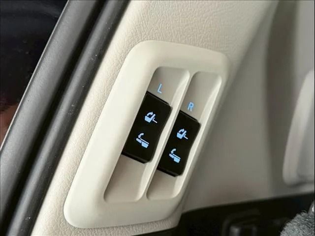 TOYOTA LANDCRUISER PRADO 2023 Image 31