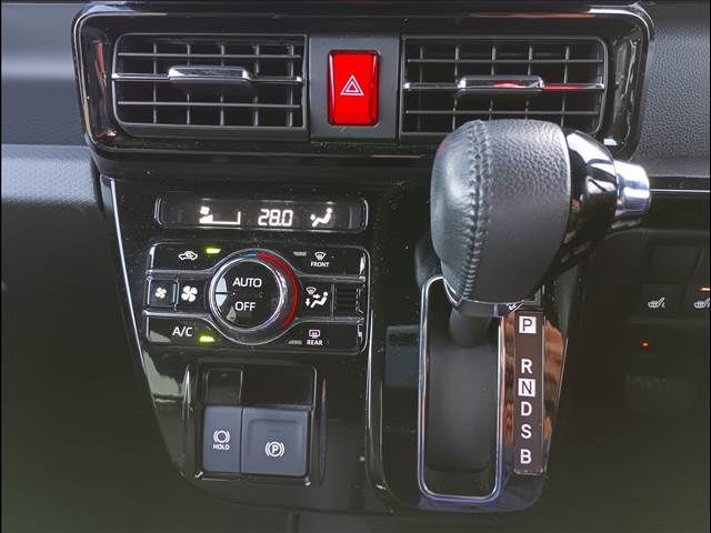 DAIHATSU TANTO CUSTOM 2022 Image 31