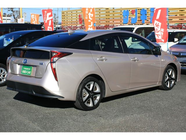 TOYOTA PRIUS 2016 Image 31