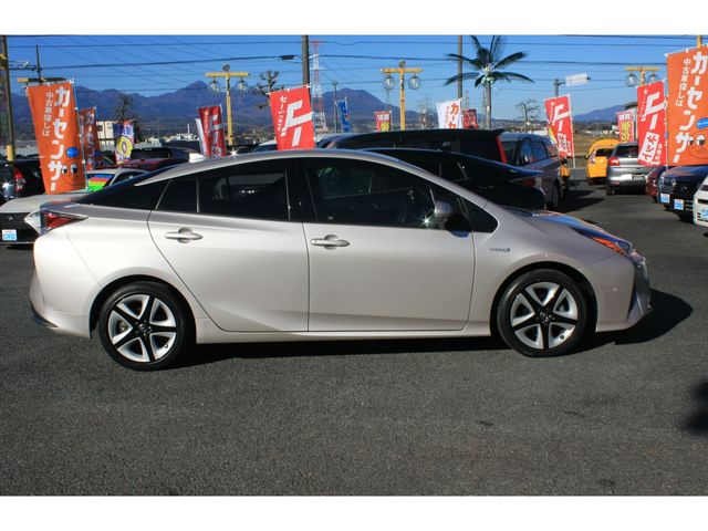 TOYOTA PRIUS 2016 Image 31