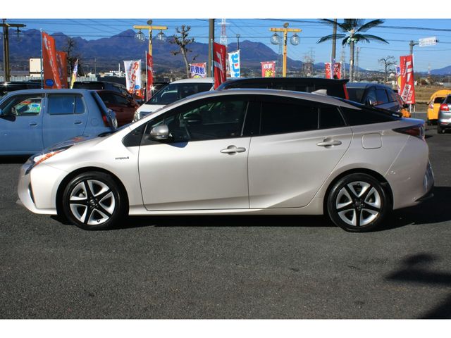 TOYOTA PRIUS 2016 Image 31