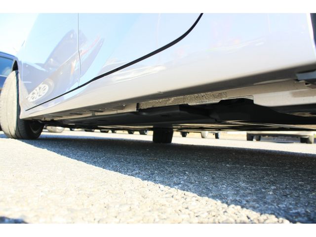 TOYOTA PRIUS 2016 Image 31