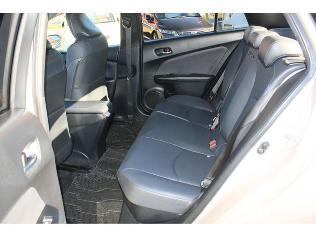 TOYOTA PRIUS 2016 Image 31