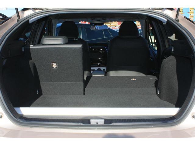 TOYOTA PRIUS 2016 Image 31