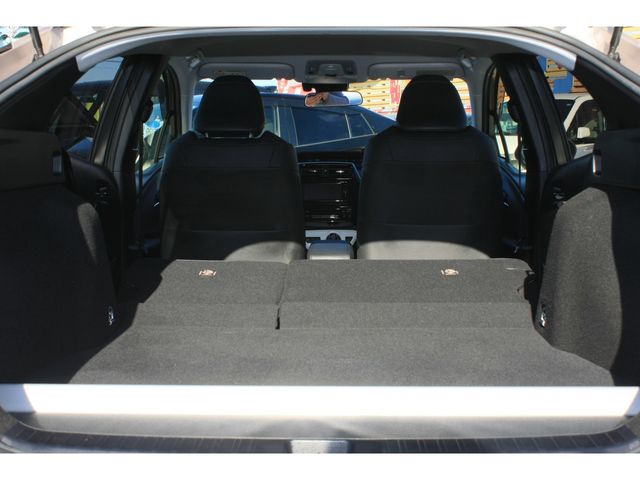 TOYOTA PRIUS 2016 Image 31