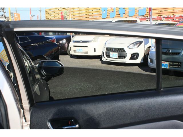 TOYOTA PRIUS 2016 Image 31