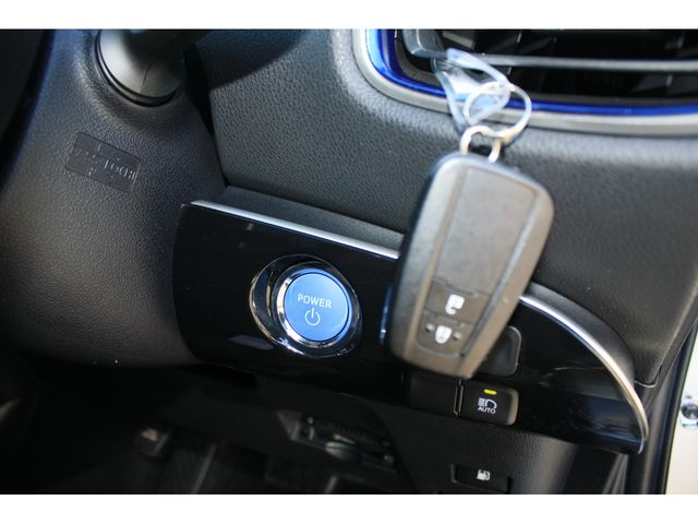 TOYOTA PRIUS 2016 Image 31