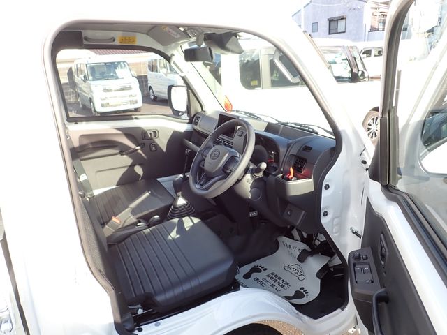 DAIHATSU HIJET TRUCK 4WD 2025 Image 31