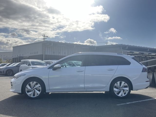 VOLKSWAGEN GOLF VARI 2025 Image 31