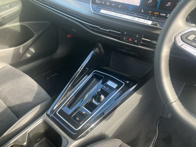 VOLKSWAGEN GOLF VARI 2025 Image 31