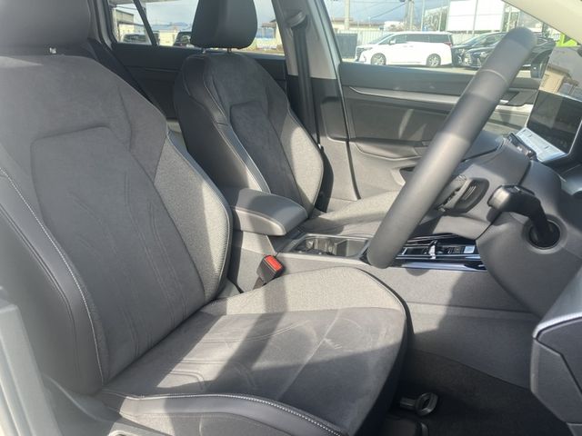 VOLKSWAGEN GOLF VARI 2025 Image 31