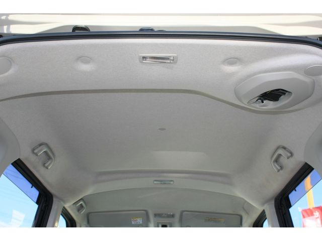 TOYOTA ROOMY 2017 Image 31