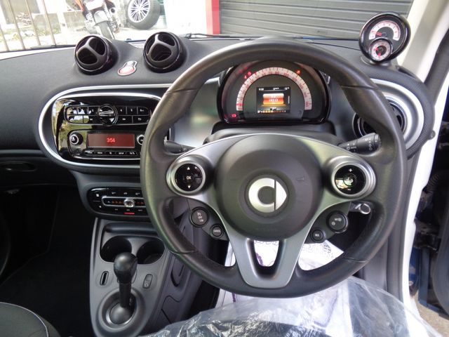 MCC SMART FORTWO COUPE 2017 Image 31