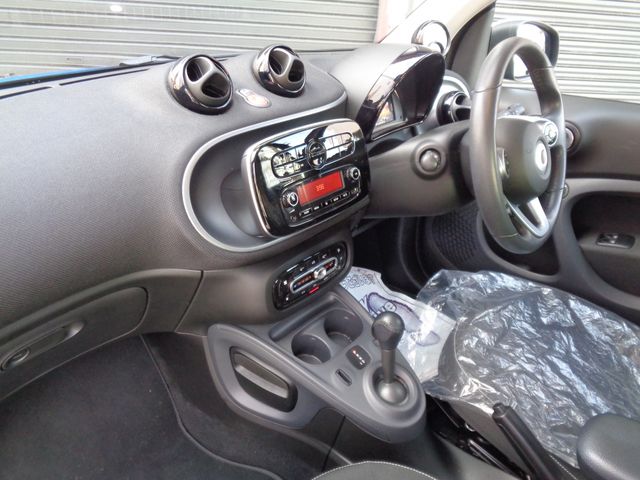 MCC SMART FORTWO COUPE 2017 Image 31