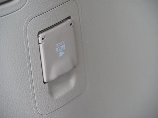 TOYOTA LANDCRUISER WAGON 2018 Image 31