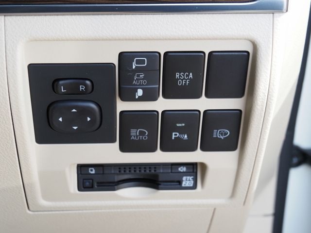 TOYOTA LANDCRUISER WAGON 2018 Image 31