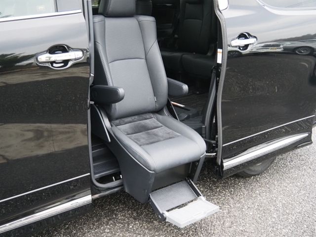 TOYOTA ALPHARD HYBRID 4WD 2021 Image 31