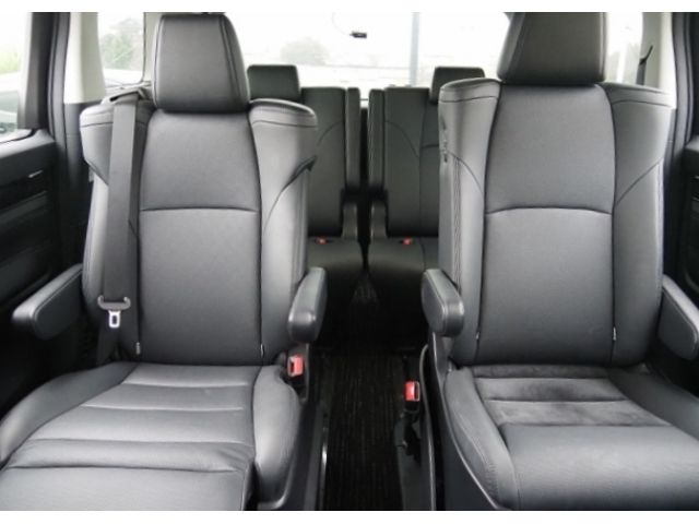 TOYOTA ALPHARD HYBRID 4WD 2021 Image 31