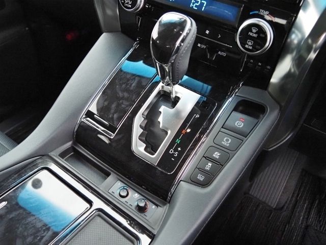 TOYOTA ALPHARD HYBRID 4WD 2021 Image 31