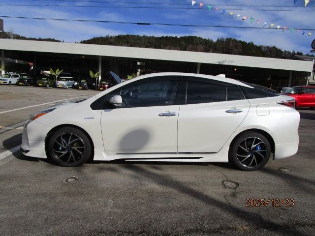 TOYOTA PRIUS 4WD 2016 Image 31