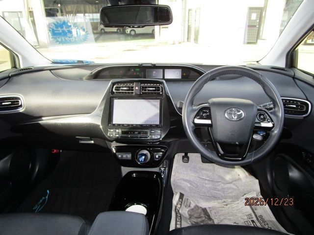 TOYOTA PRIUS 4WD 2016 Image 31