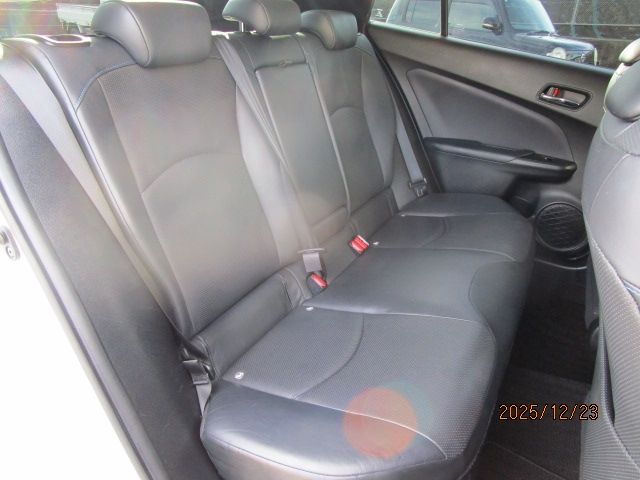 TOYOTA PRIUS 4WD 2016 Image 31