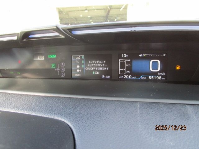 TOYOTA PRIUS 4WD 2016 Image 31