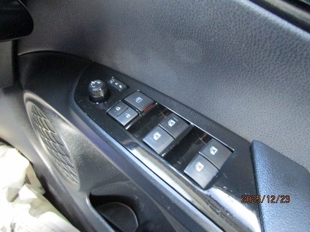 TOYOTA PRIUS 4WD 2016 Image 31